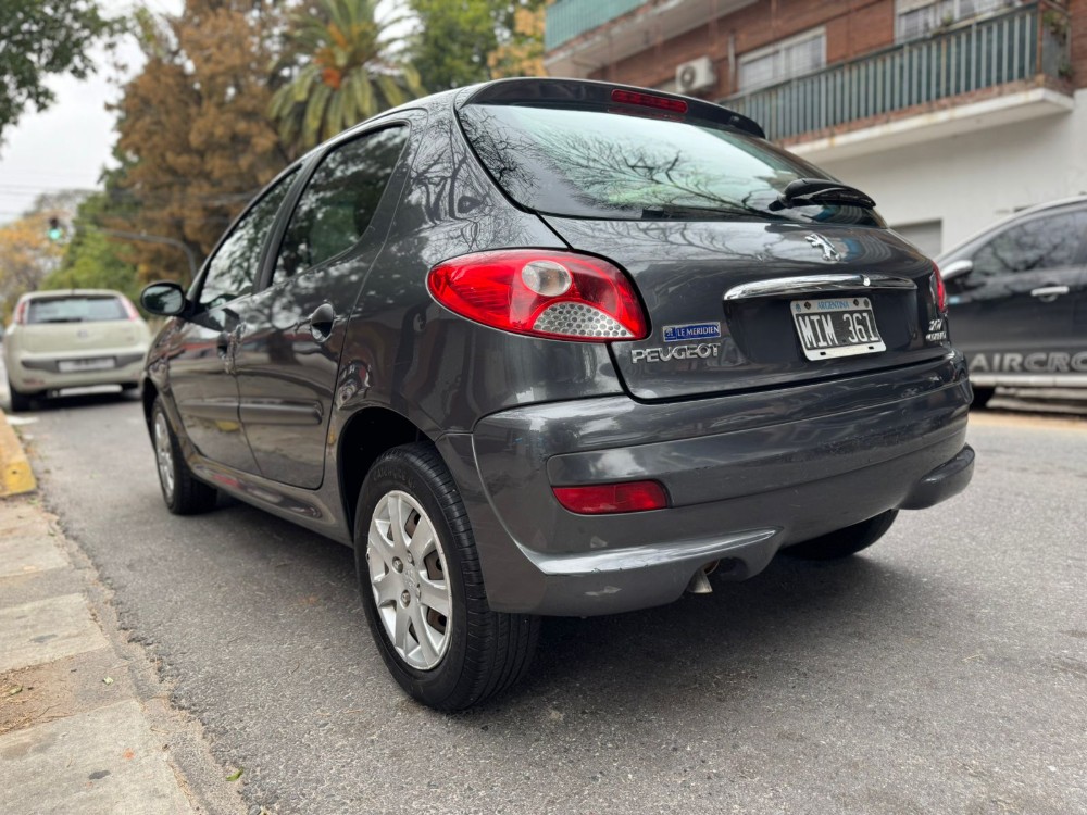 Peugeot 207 Active 1.4  75 CV — foto 5